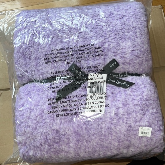 Vera Bradley Fluffy Fleece Blanket in Palm Floral NWT - Picture 3 of 6